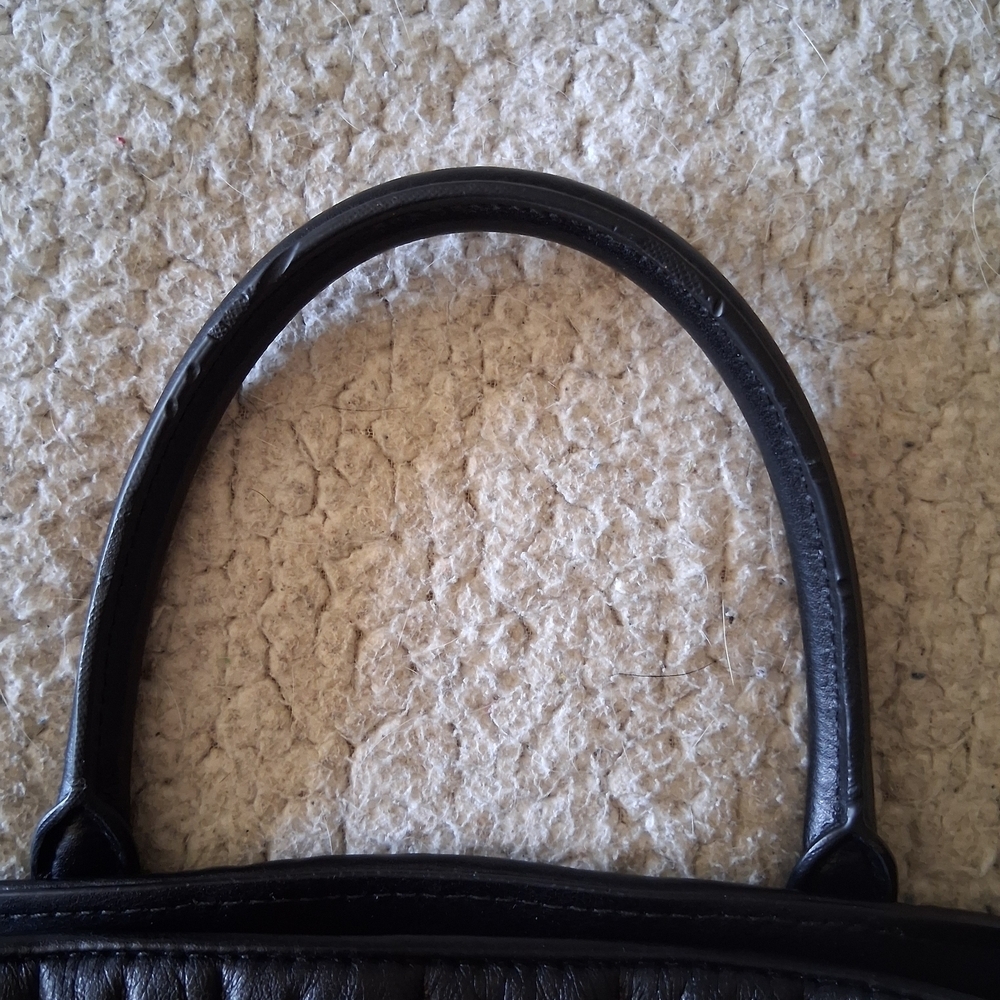 Coach Black Quilted Crossbody Bag with Gold Chain - Picture 14 of 16